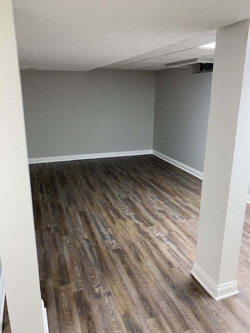 Incredible location! 4 BD/2 BA Home. Across from IU Golf Course and Baseball Field. – photo 5