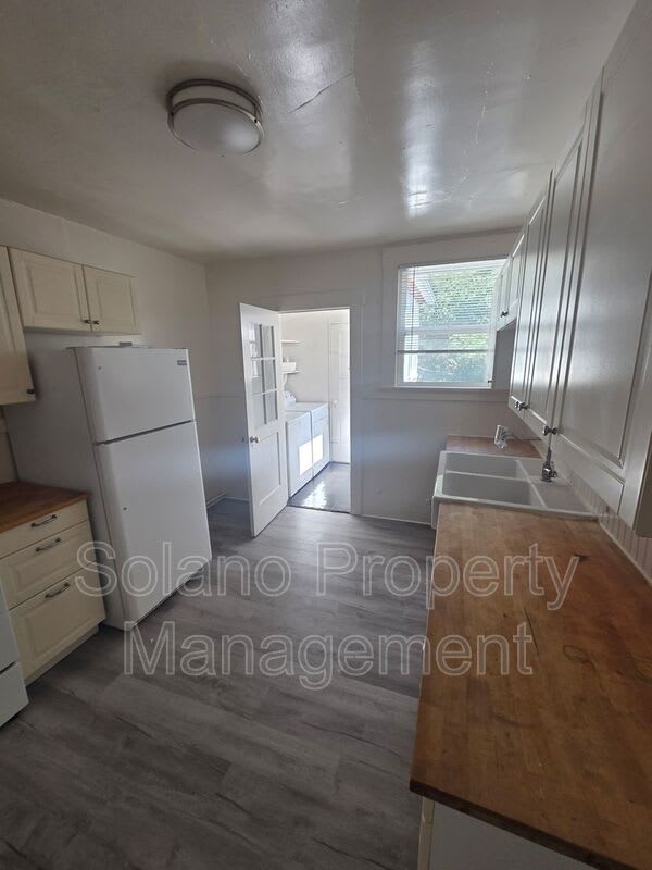 54 B St. – photo 2