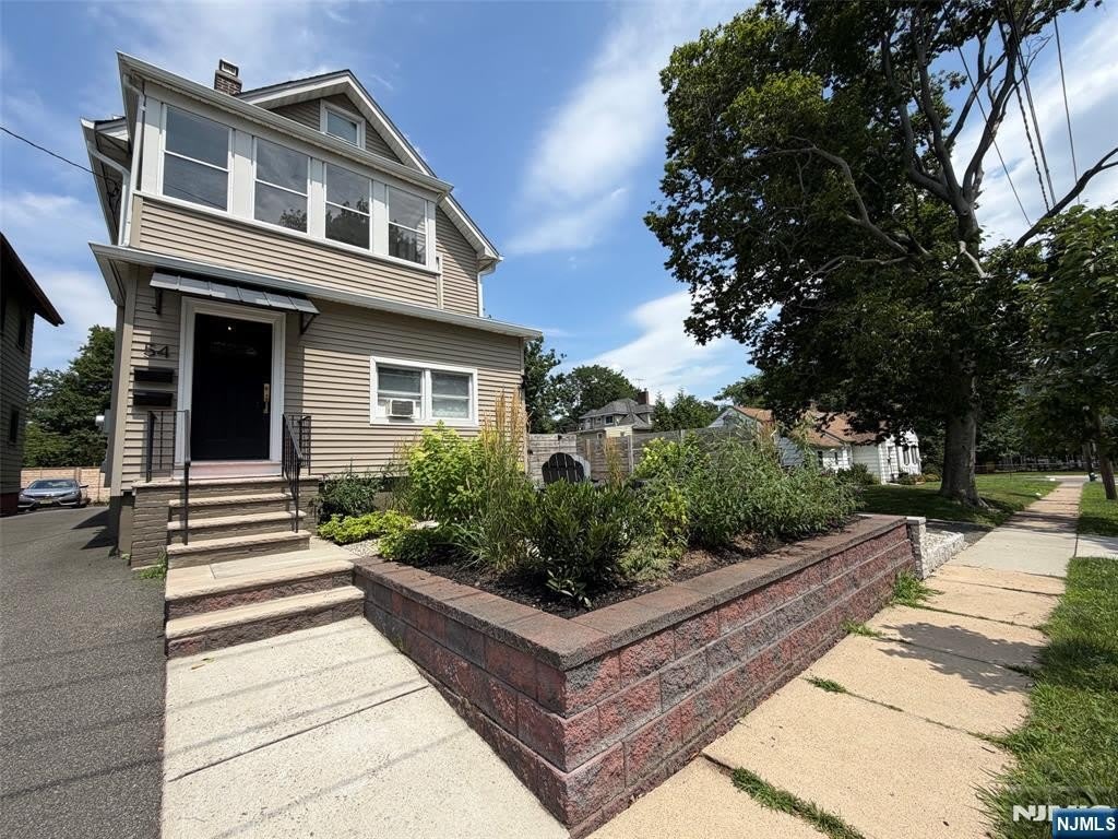 54 Label Street – photo 1