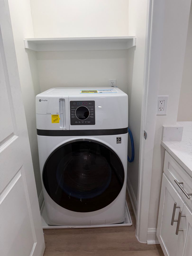 West Carroll Apartments – photo 3
