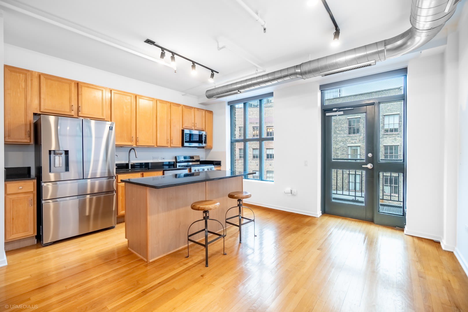 6 E Monroe Street – photo 5