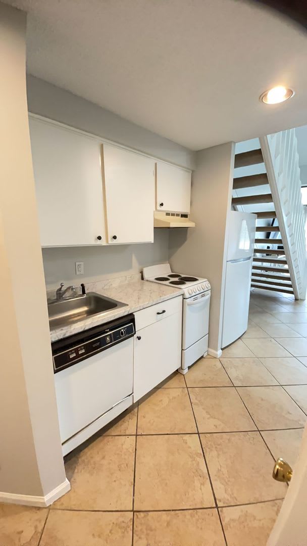 1 Bedroom Loft Condo – photo 4