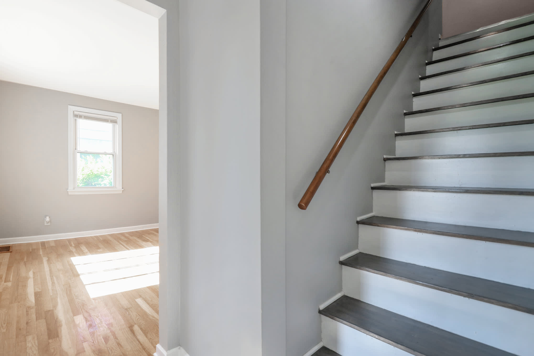119 N Coquillard Dr – photo 2