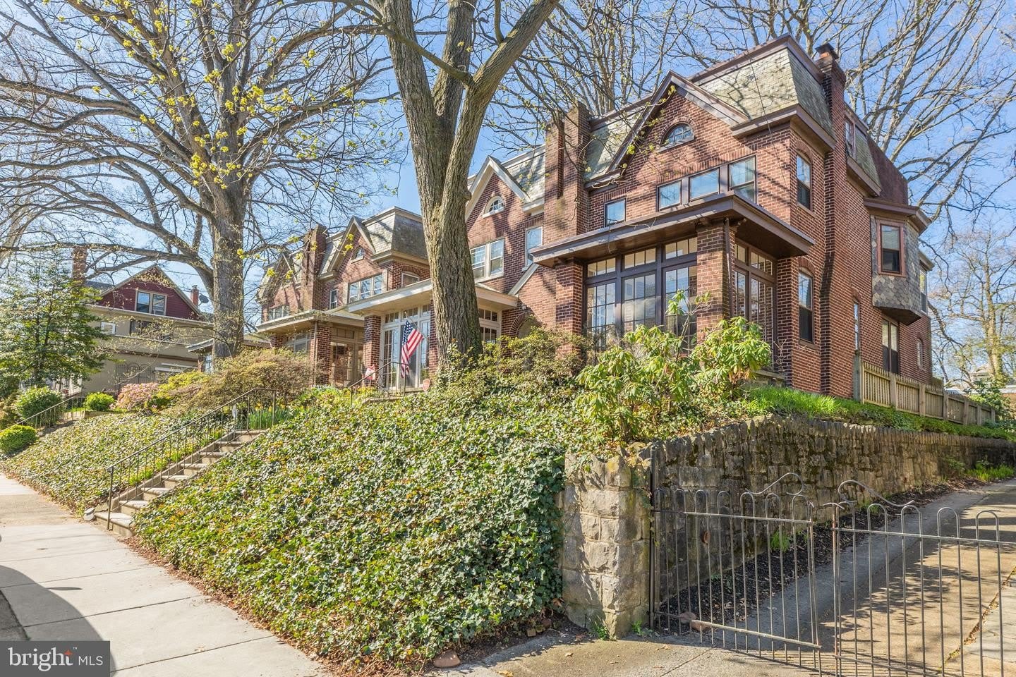 706 W 21ST ST – photo 2