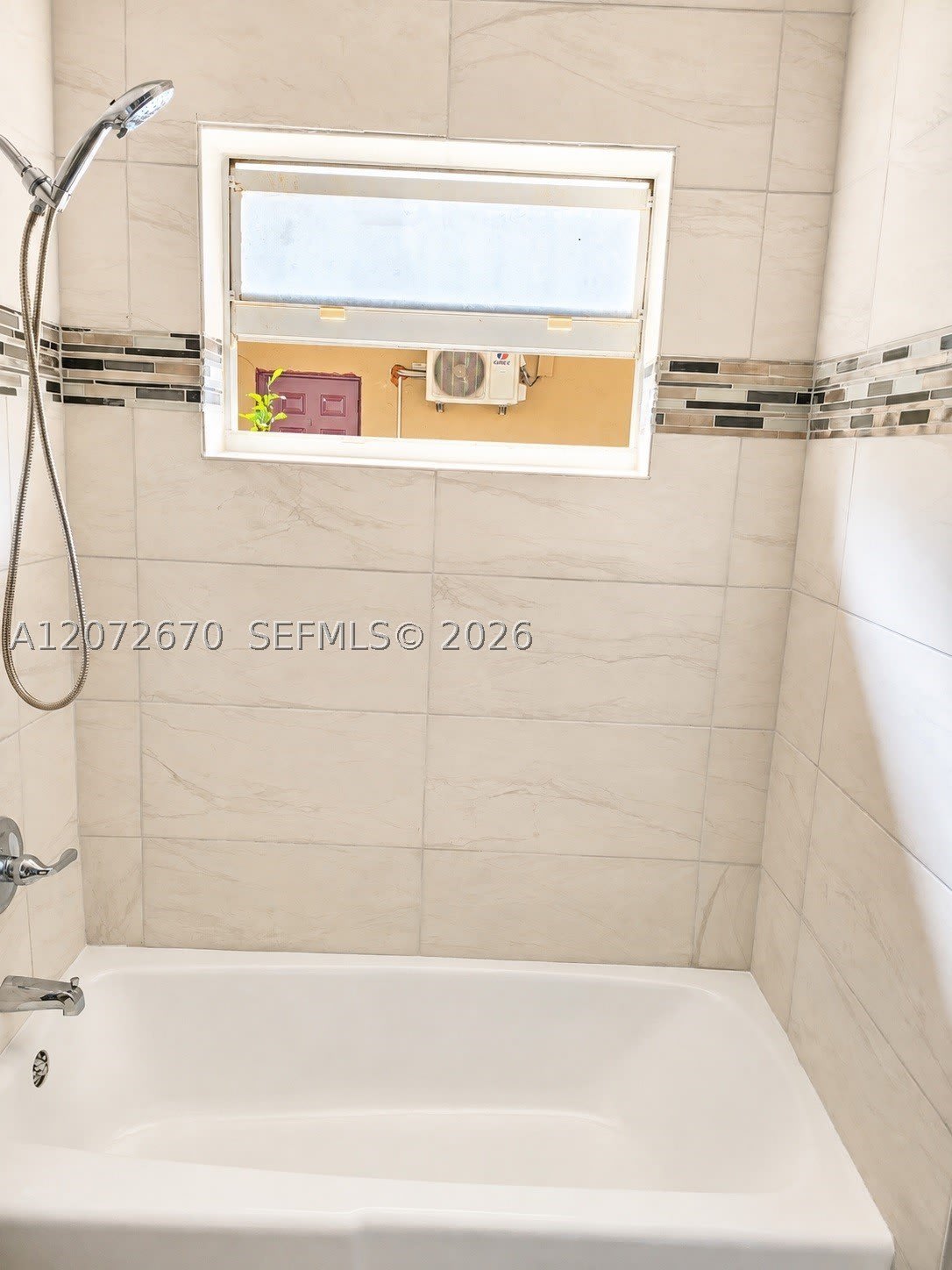 537 SW 2nd Pl – photo 4