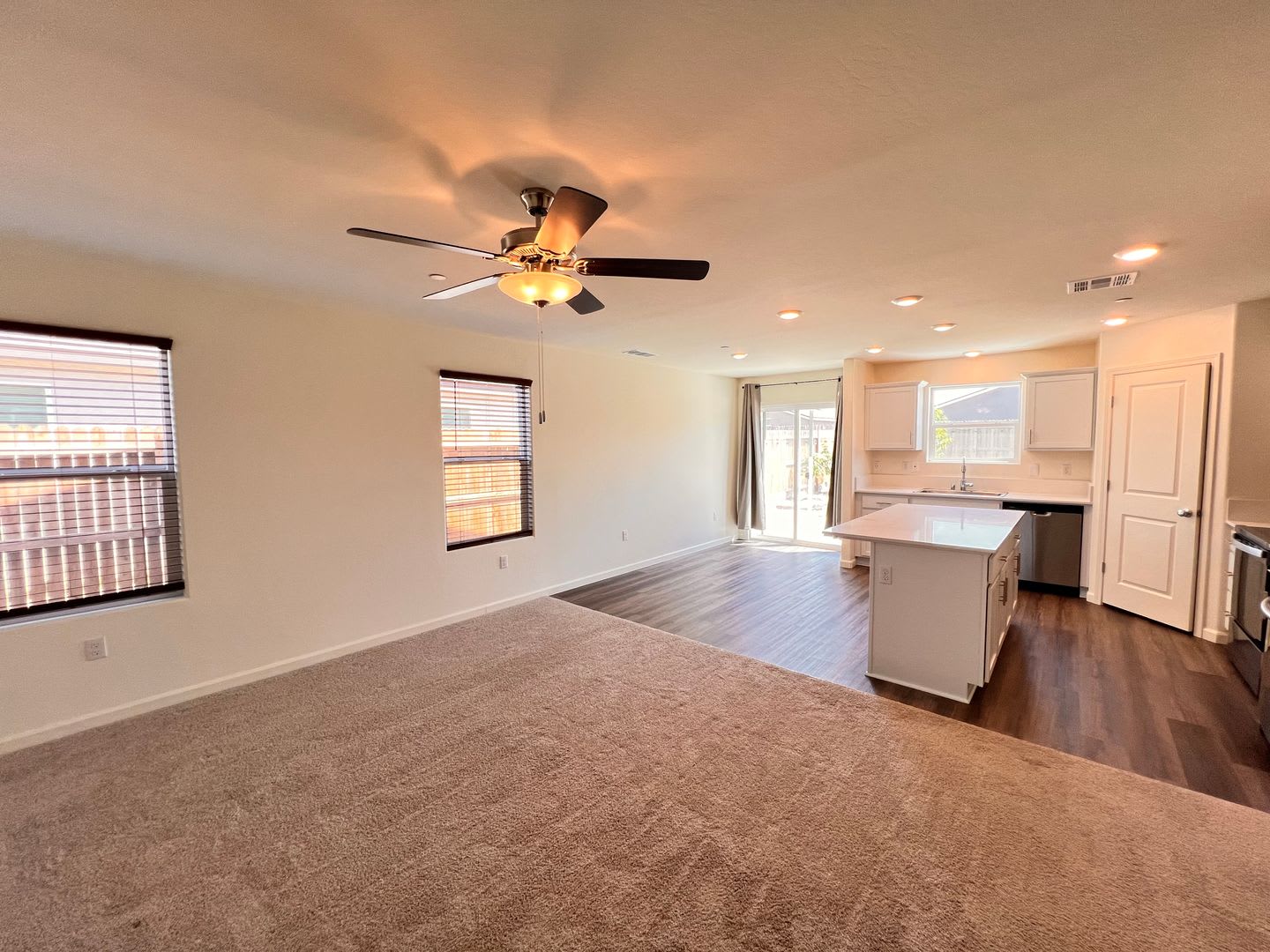 Beautiful 3-Bedroom Home in Southwest Bakersfield – Spacious Backyard & Great Location! – photo 5