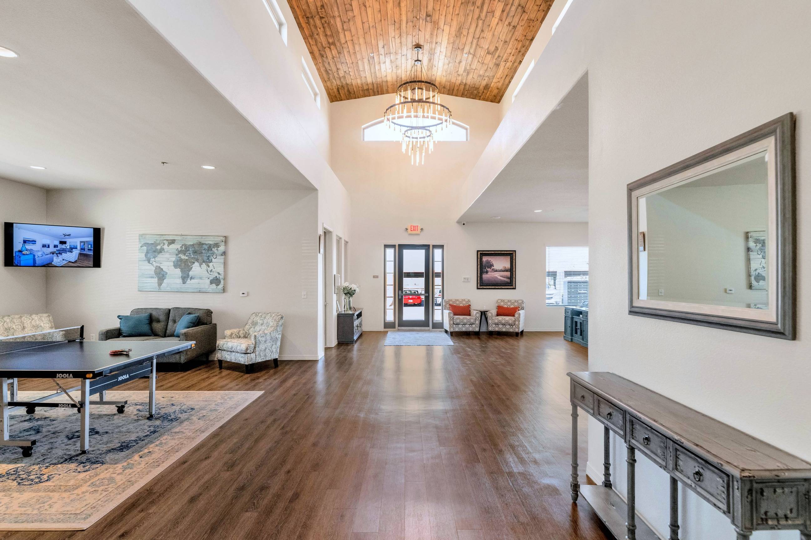 Willow Creek Apartments – photo 3