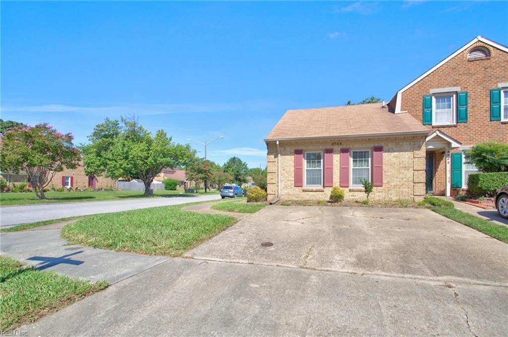 4744 Sweetwood Court – photo 3