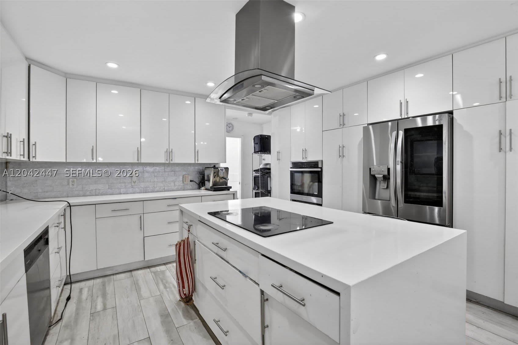 14401 SW 23rd St – photo 1