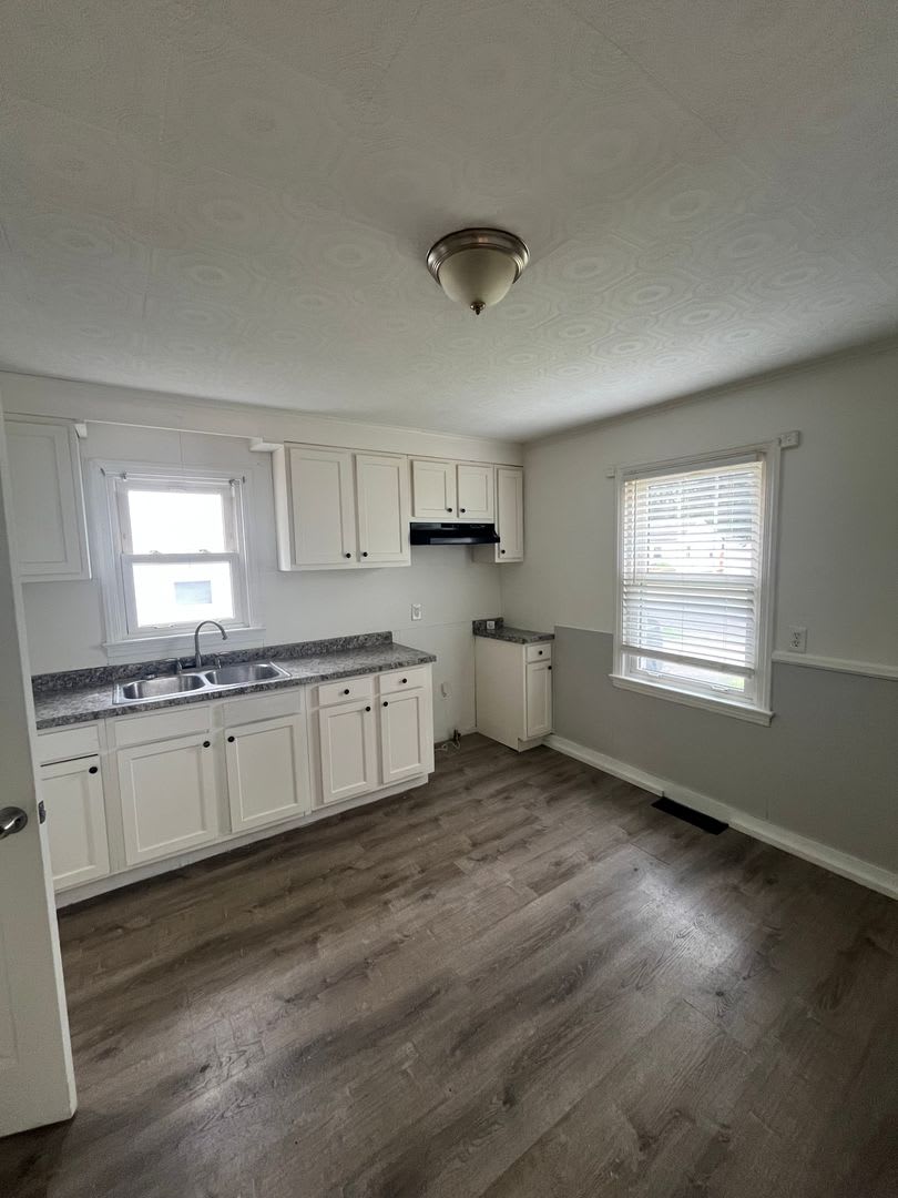 2 Bedroom House – photo 3