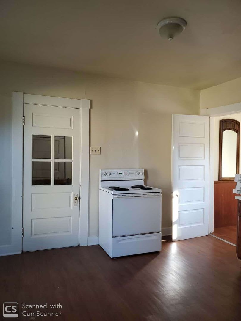 Great 3 bed 1.5 Bath close to University of Dayton, MIami Valley Hospital and greater Dayton. – photo 5