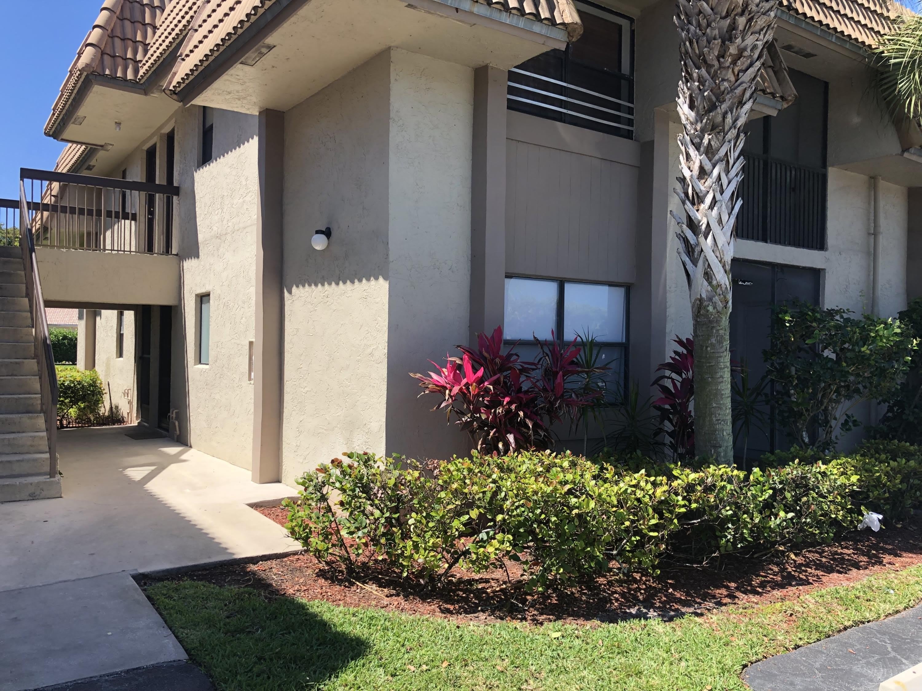 10714 Royal Palm Boulevard – photo 1