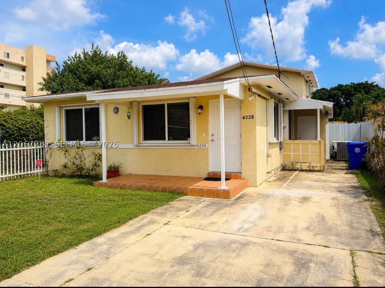 4228 NW 4th St – photo 1