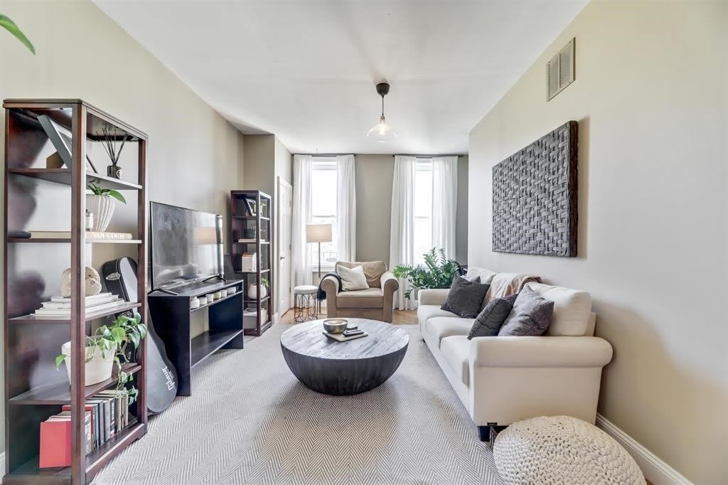 931 PARK AVE – photo 5