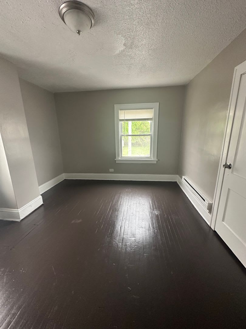 3bd Single Cash Pay/Section 8 – photo 5