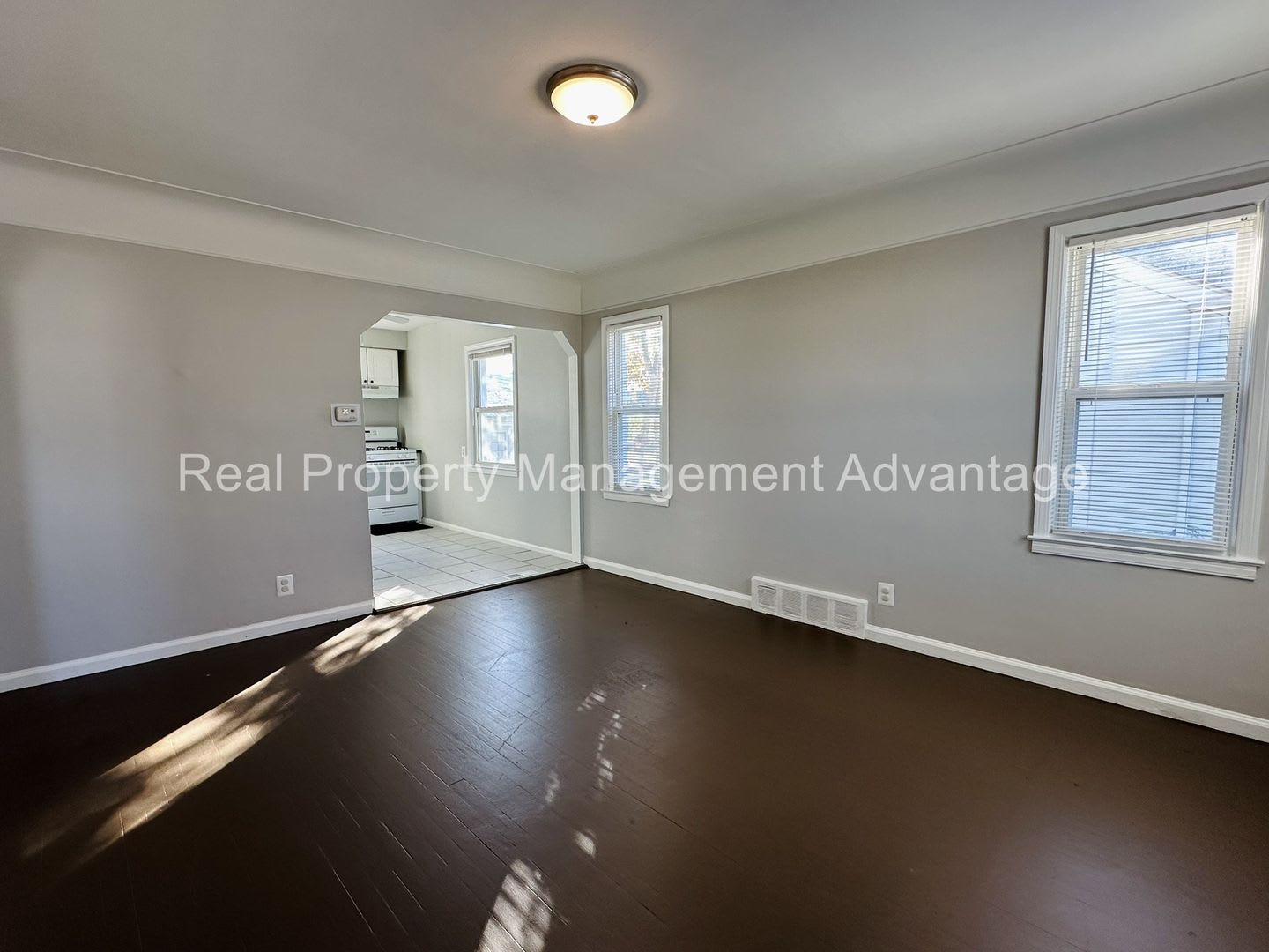 No Deposit Required! Meticulously Maintained with 2 Beds/Basement/Garage! – photo 3