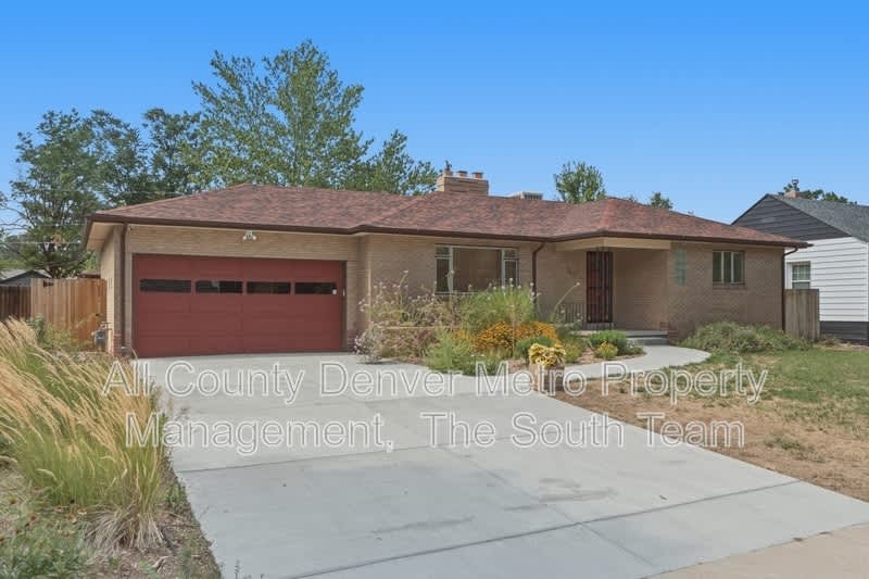 1631 Xanthia St – photo 3