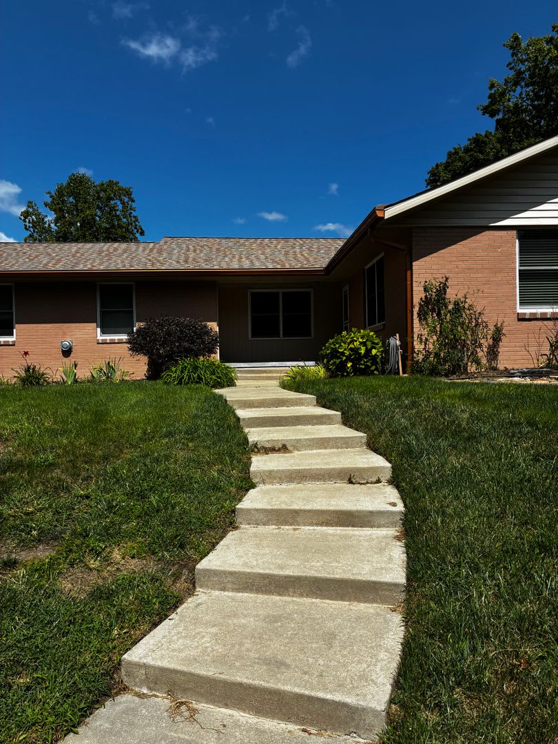 Single Family Home – photo 2