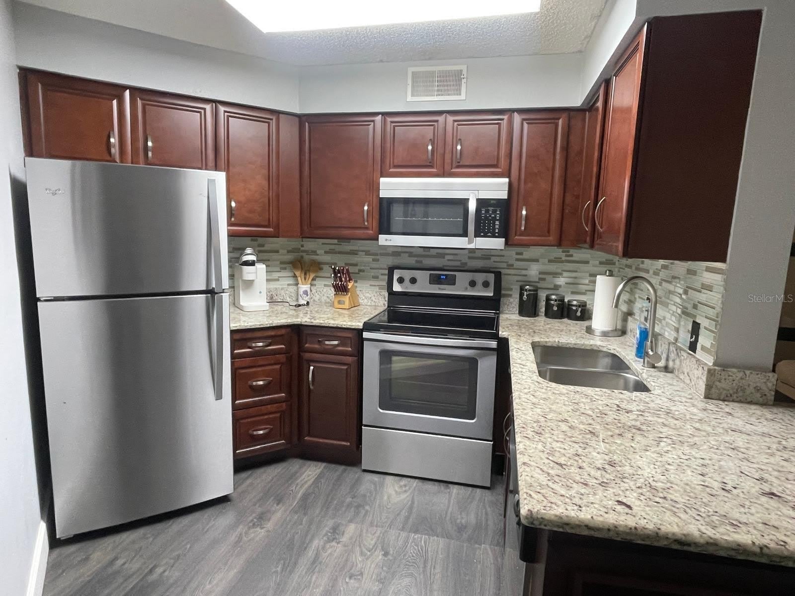 3699 ATRIUM Drive – photo 3