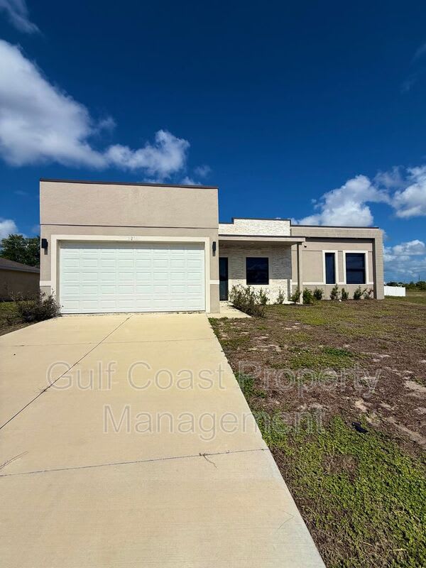 2216 NE 10th Place – photo 1