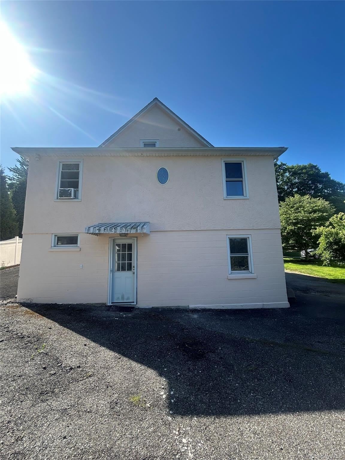 34 Bedford Ave – photo 2