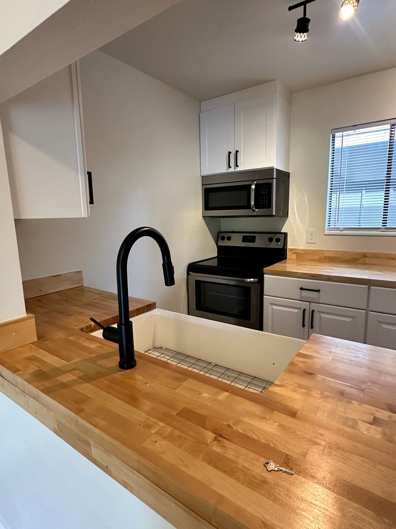 Fully Updated Townhouse in Mid-Town Ft Collins – photo 3