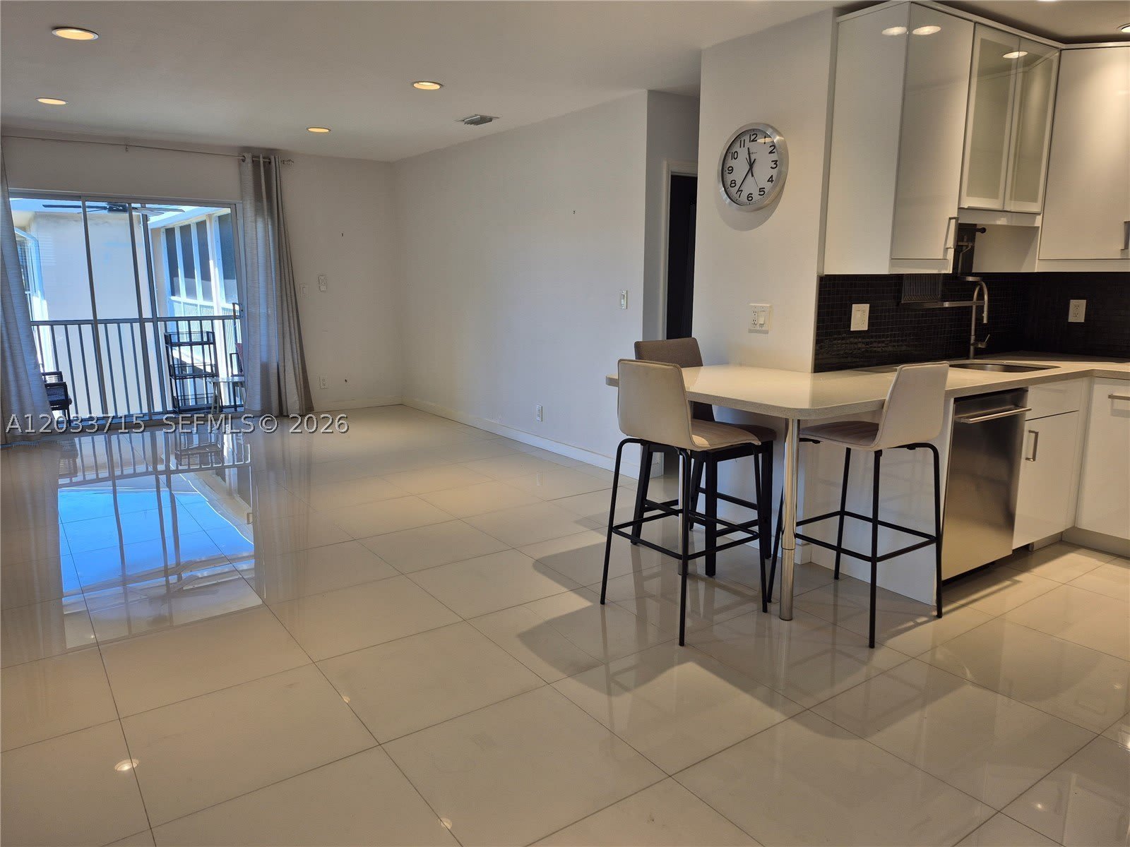1510 SE 15th St – photo 4
