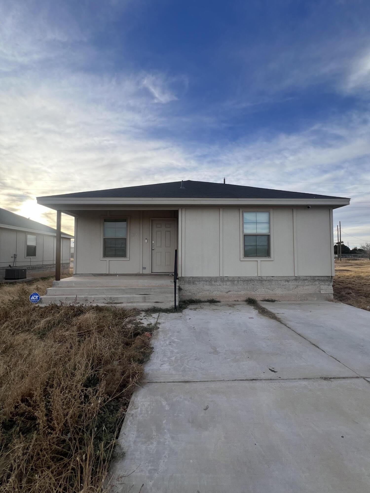 2632 Hickory Avenue – photo 1