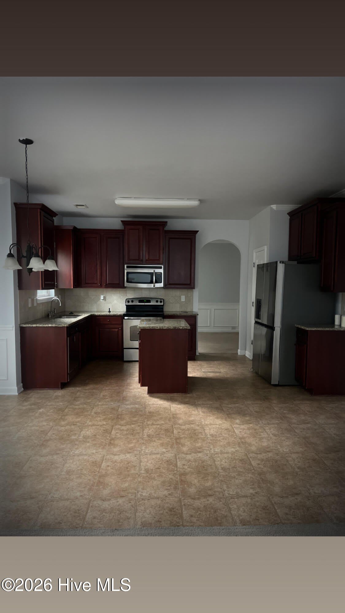 1233 Paramount Court – photo 3