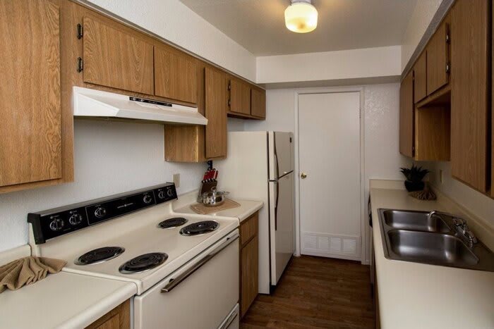 5250 East Cortland Boulevard – photo 4