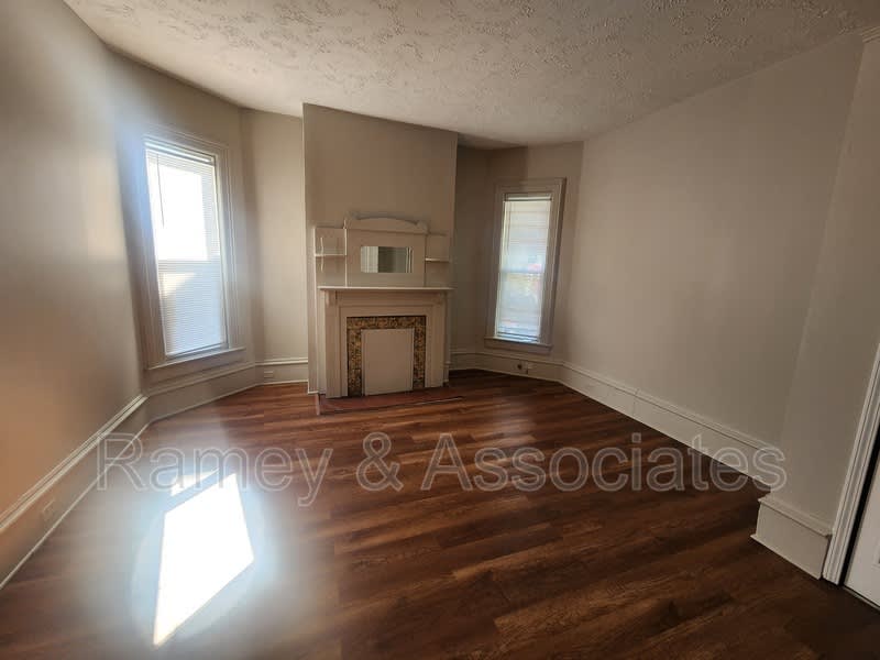 1842 Bolling Ave – photo 3