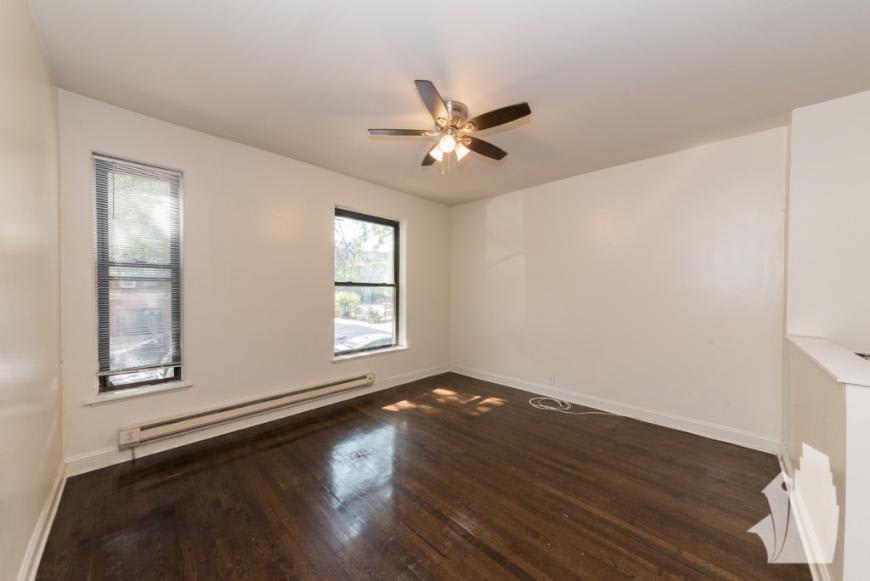 3703 N Hoyne Ave – photo 4