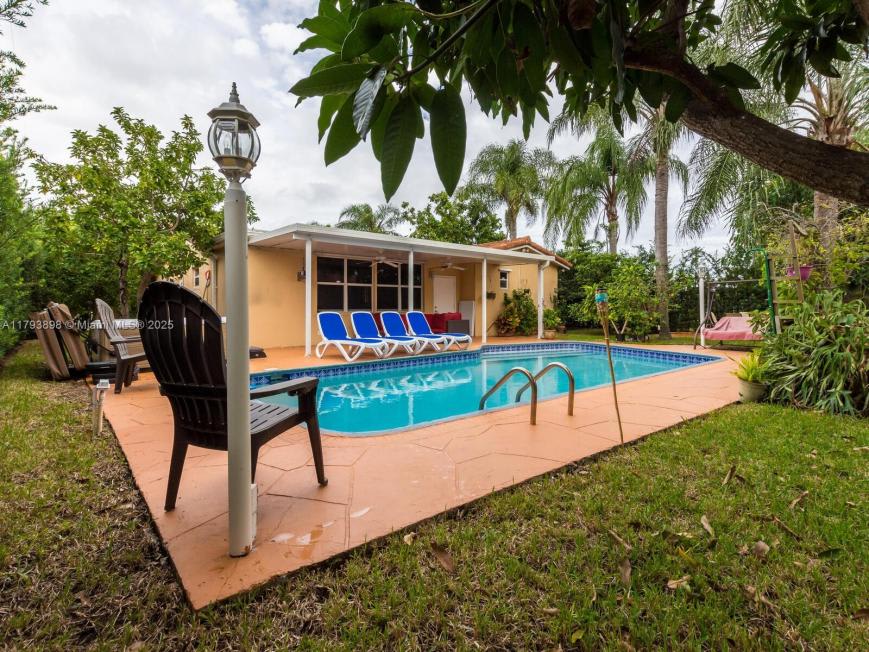 5524 Garfield St – photo 4