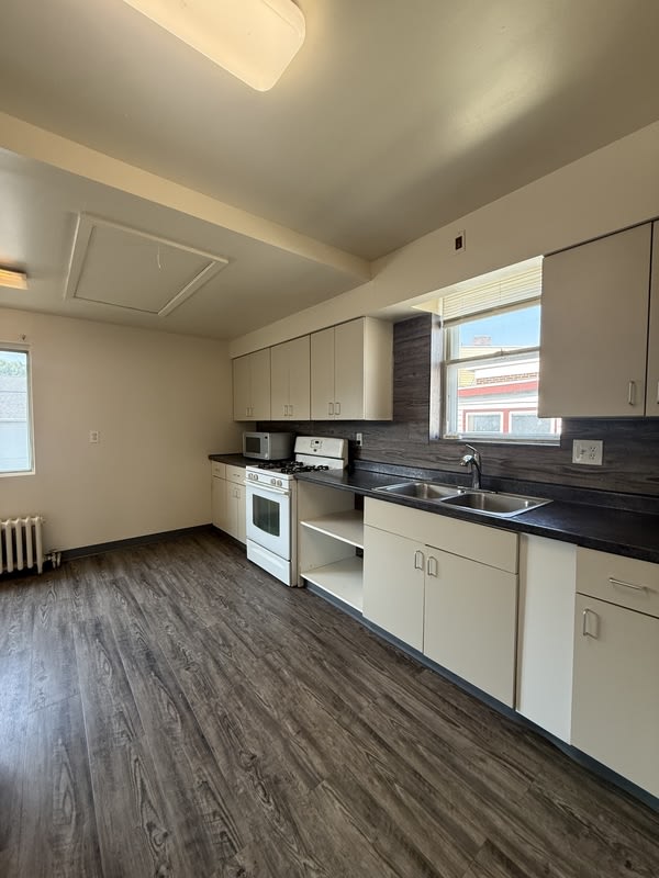 292 Catherine Street – photo 2