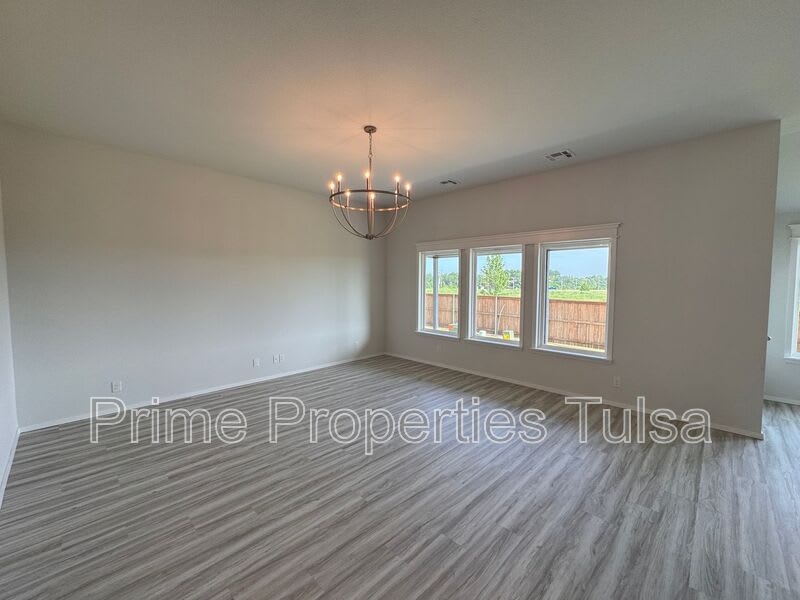 3401 E. 153rd St. S. – photo 5