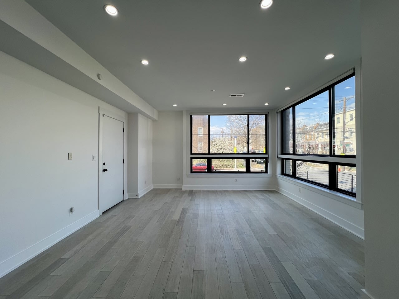 800 Kennedy Street Northwest – photo 3