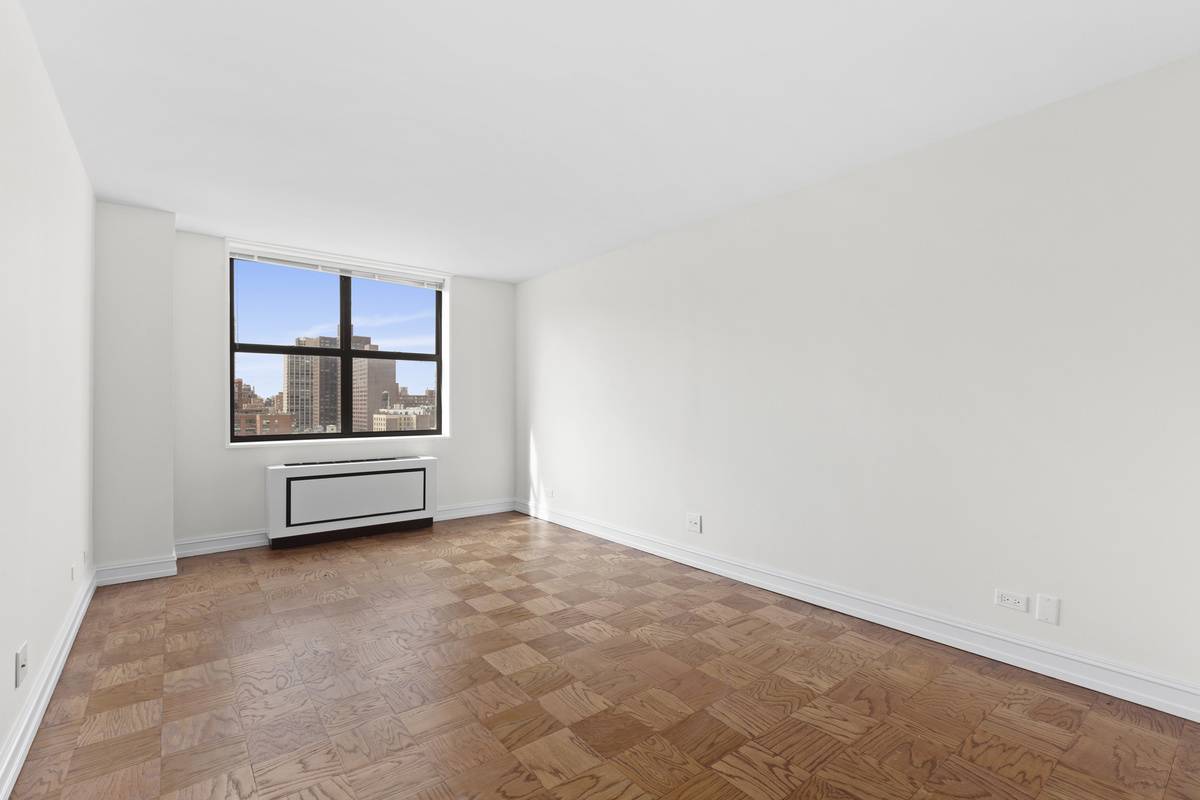 400 East 71St Street – photo 4