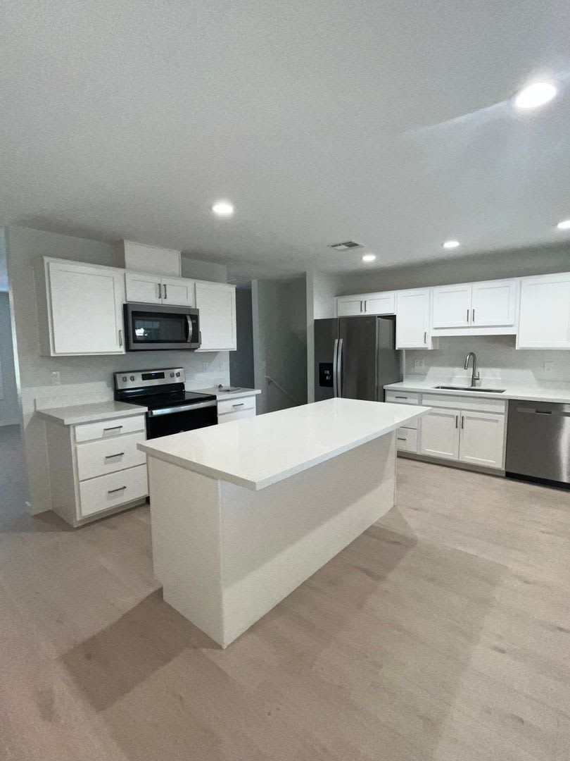 Spacious 5-bedroom home near ASU! – photo 4
