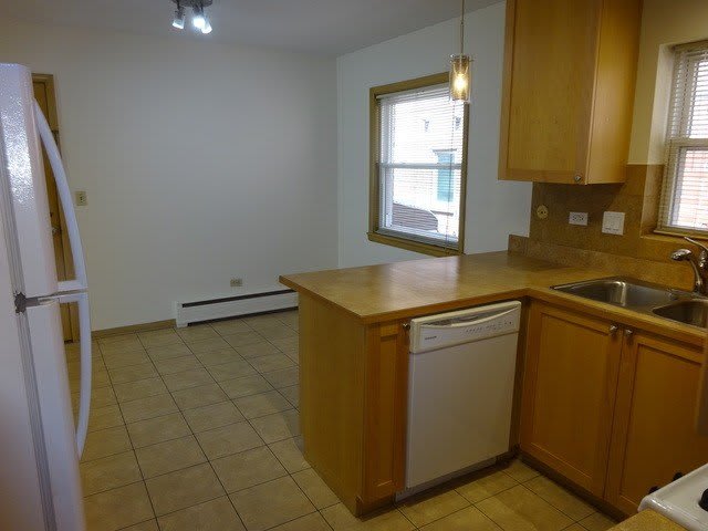 6630 N HARLEM Avenue – photo 4