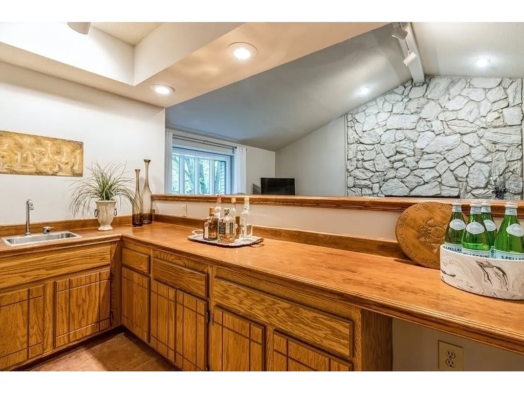 10574 Greenbelt Drive – photo 4