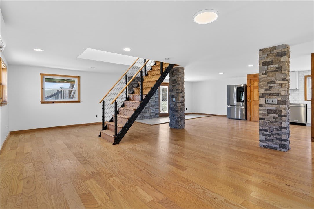 999 Salmon Creek Road – photo 4