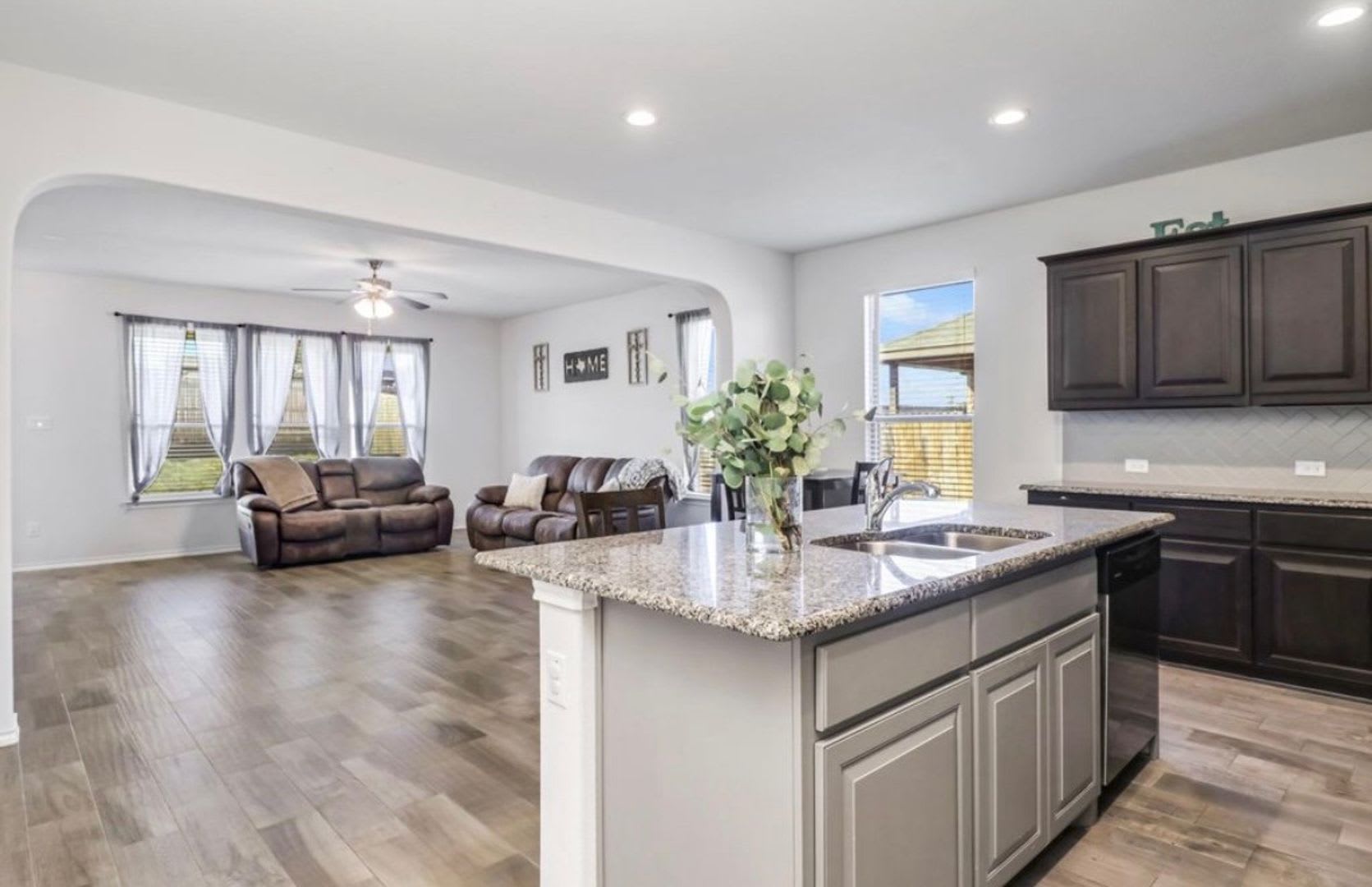 Convenient in Cleburne – photo 3