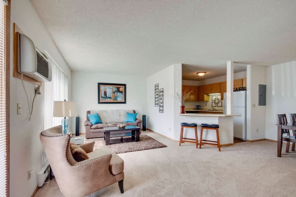 Eagle Creek Townhomes – photo 1