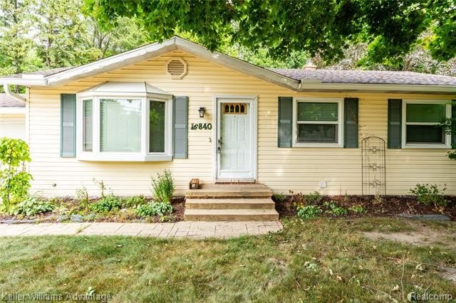 16840 Savoie Street – photo 3
