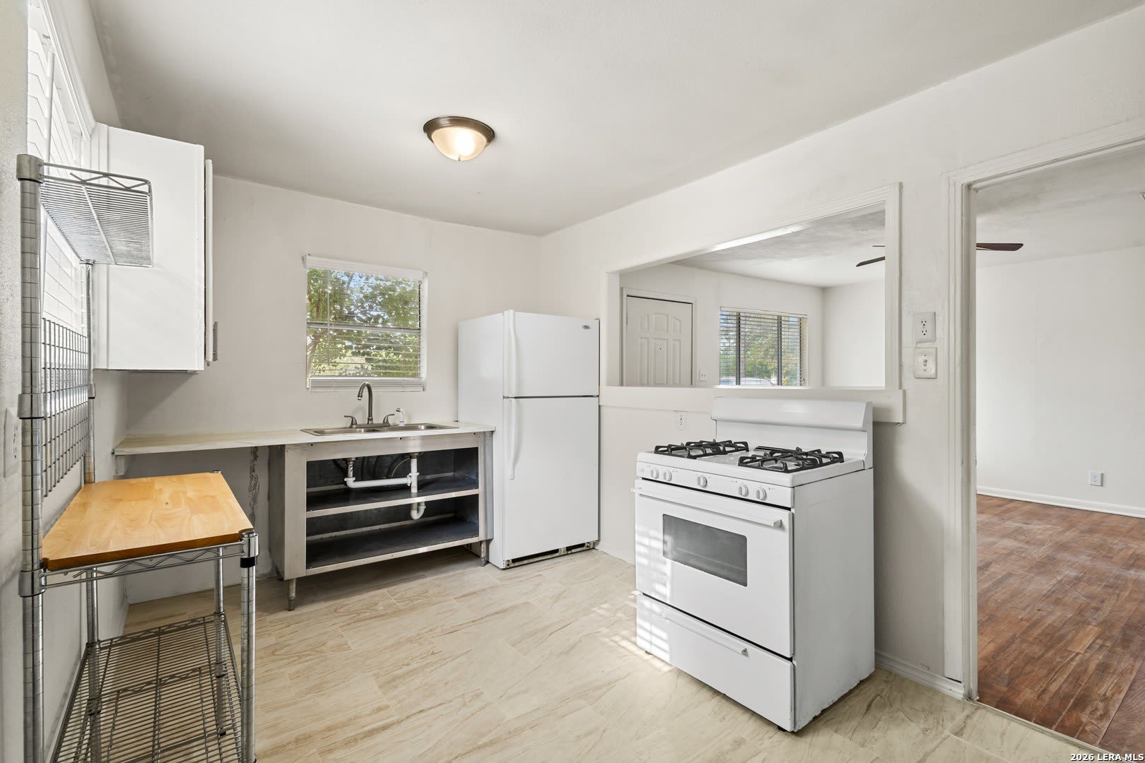759 AVONDALE AVE – photo 3