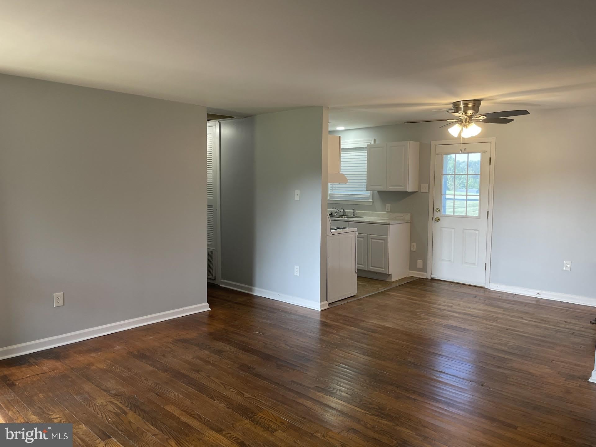 7364 BOTHA Road – photo 2