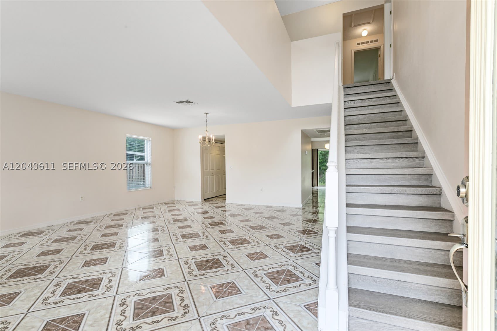 12096 Prospect Creek Dr – photo 2