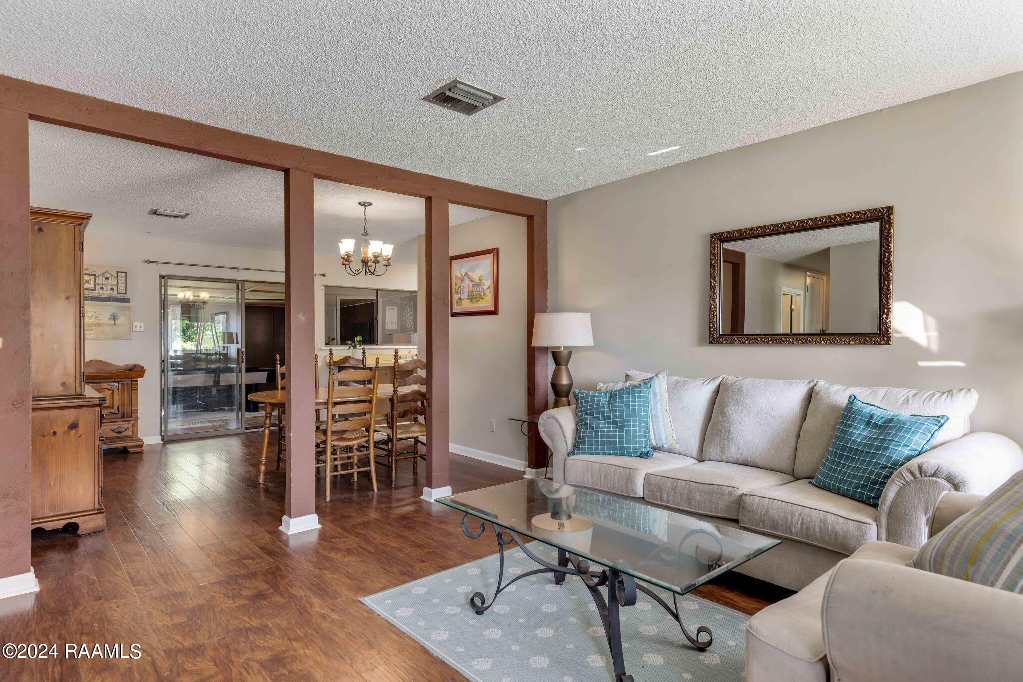 303 Plaza Village Drive – photo 2
