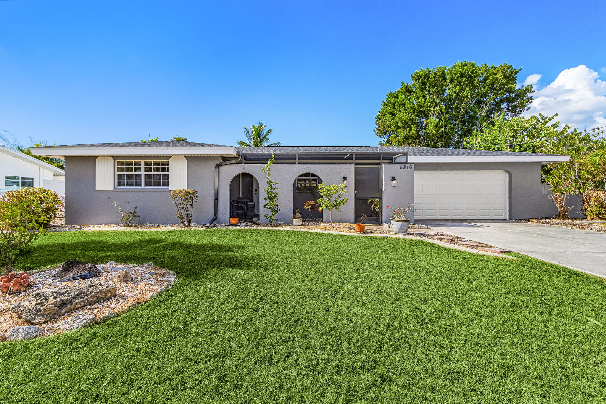 5816 SW 1st Pl – photo 1
