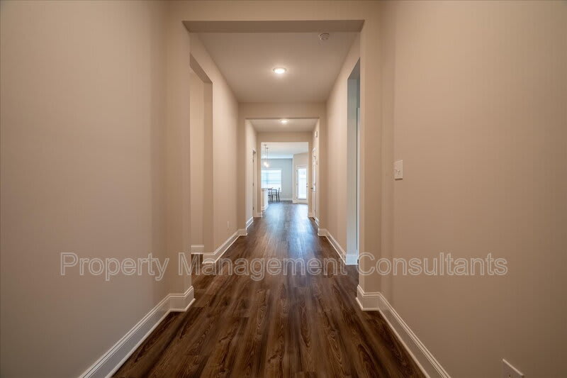 330 Creek Grove Avenue – photo 4